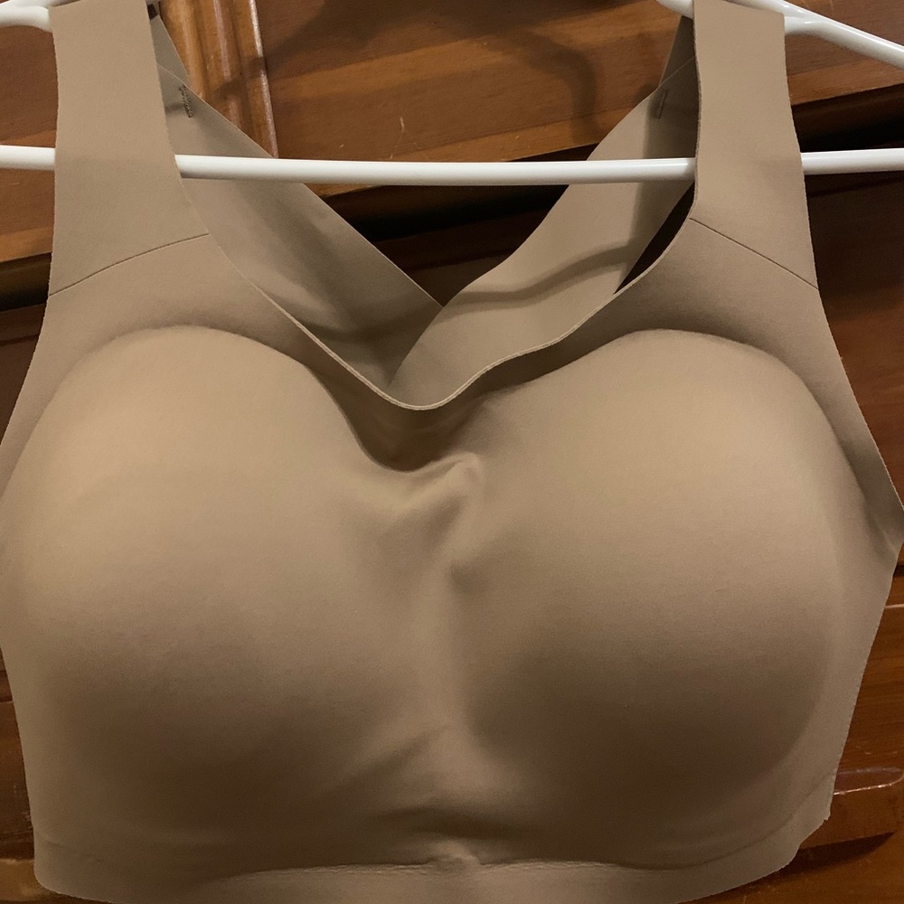 Lululemon Enlite Bra 36D